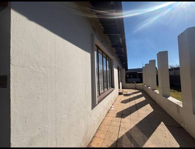 6 BEDROOM HOUSE FOR SALE IN VANDERBIJLPARK CW 6